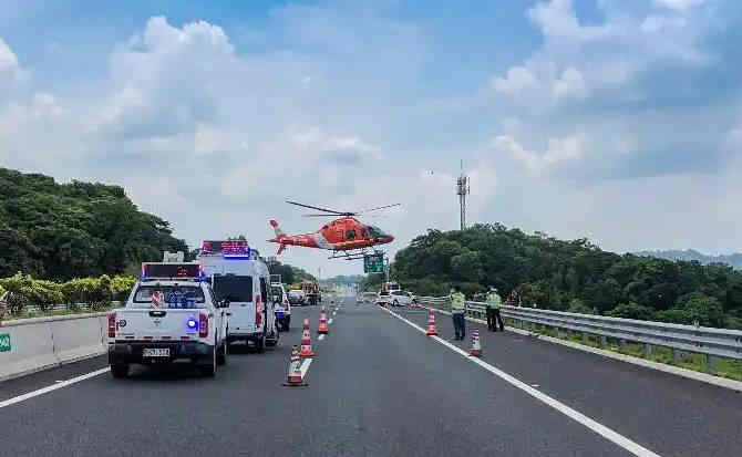 乌审旗高速公路汽车救援案例