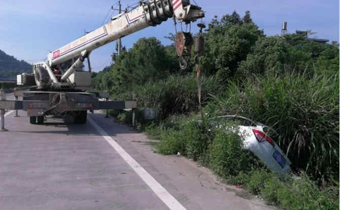 乌审旗重载吊车救援